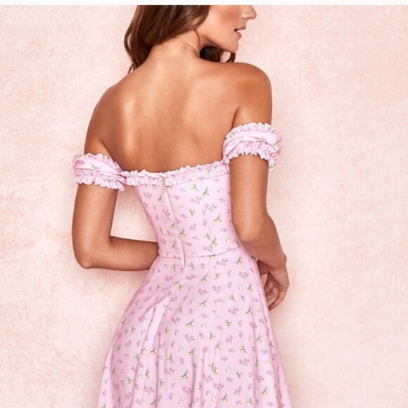 Pink Floral Strapless MIDI sundress. House of CB 🩷 Lauren dress. - Picture 3 of 9